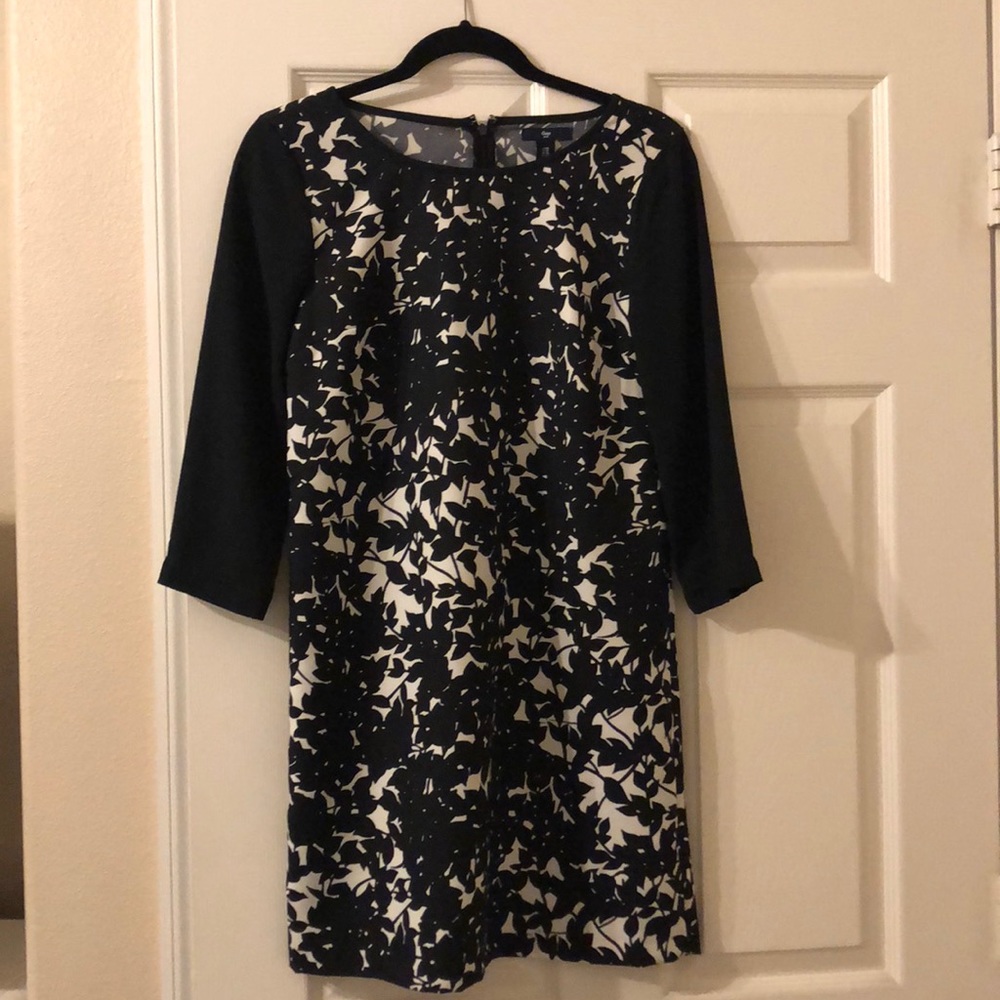 Dress - Picture 2 of 5